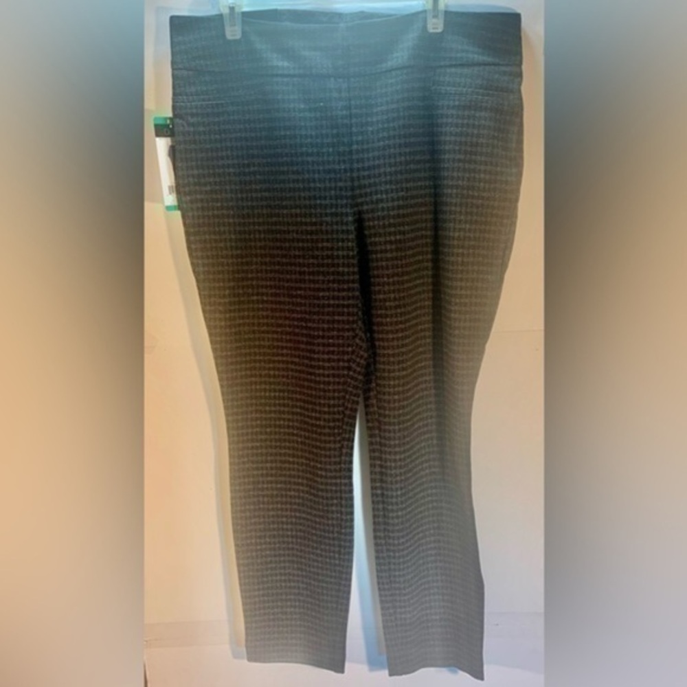 NWT DALIA WOMEN’S PANTS SIZE SMALL BLACK-OFF/WHITE COMBO